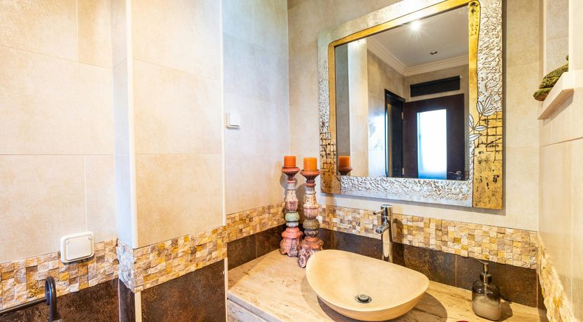 Photo of The Sun-Kissed Pearl