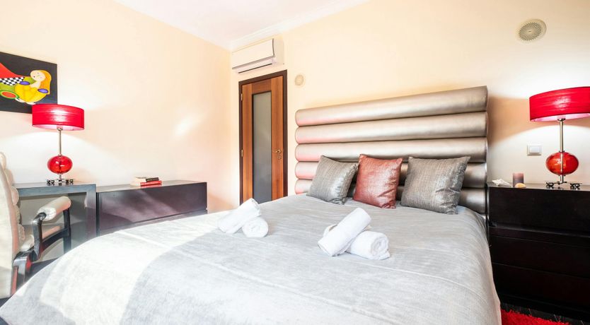 Photo of The Sun-Kissed Pearl