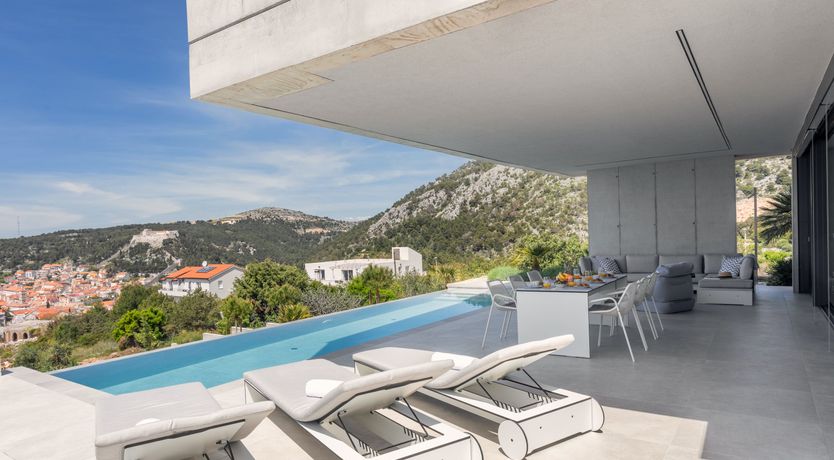 Photo of Yellow Opera