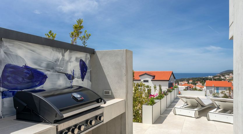 Photo of Yellow Opera