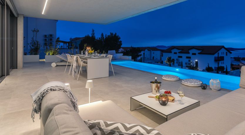 Photo of Yellow Opera