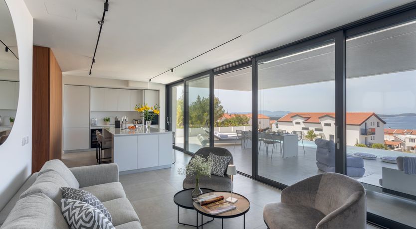 Photo of Yellow Opera