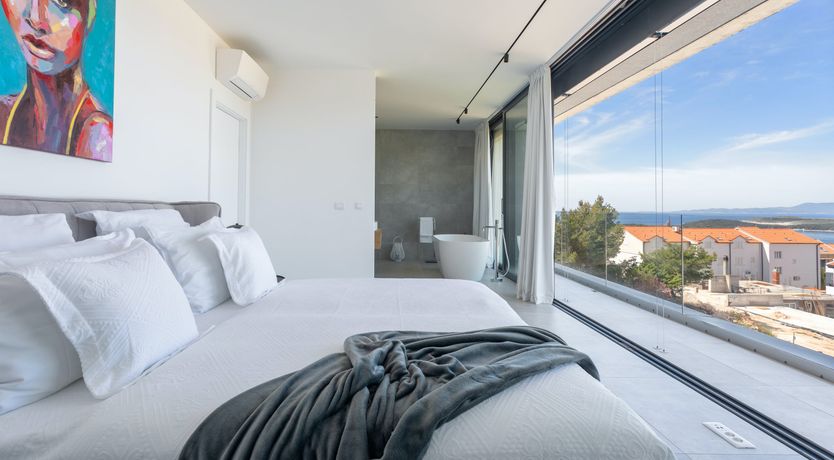 Photo of Yellow Opera