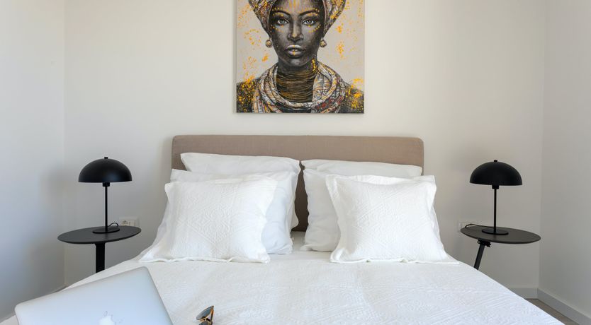 Photo of Yellow Opera