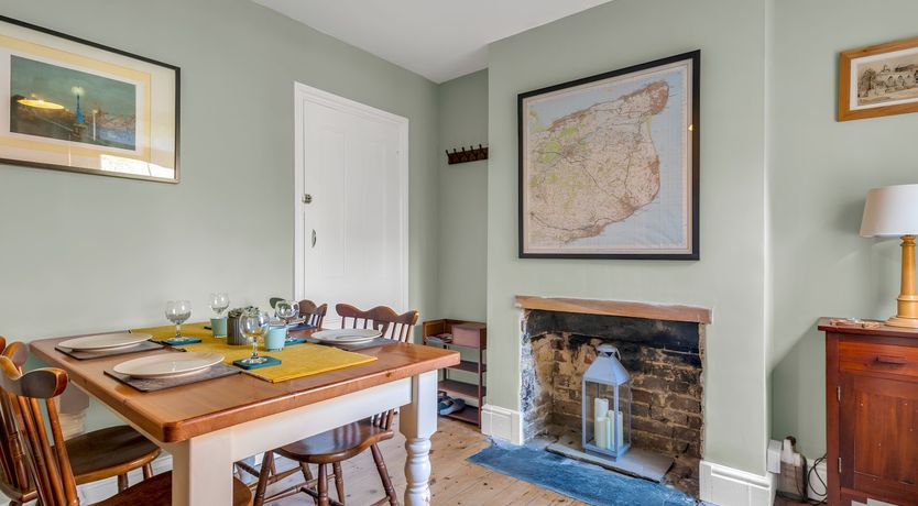 Photo of Love & Lilies