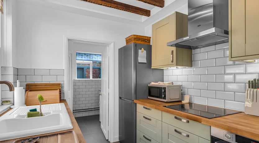 Photo of Love & Lilies