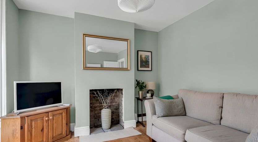 Photo of Love & Lilies