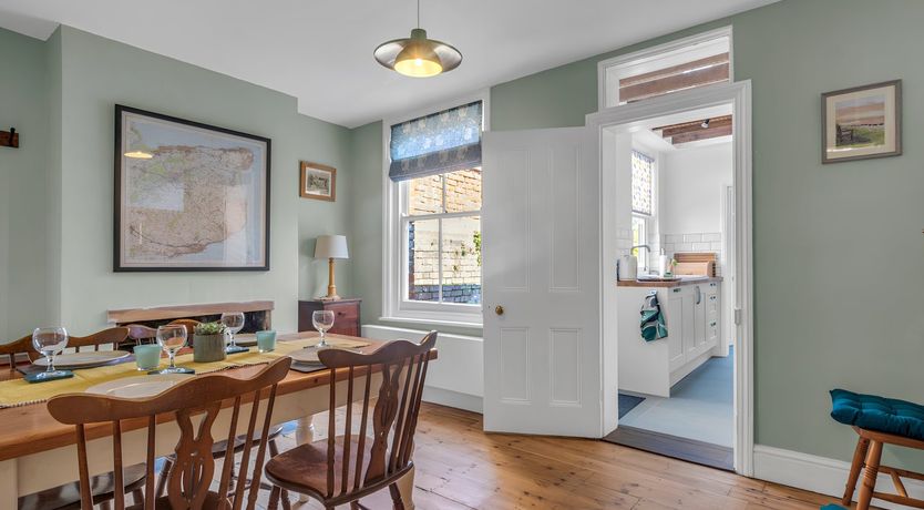 Photo of Love & Lilies