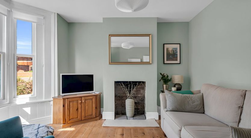 Photo of Love & Lilies