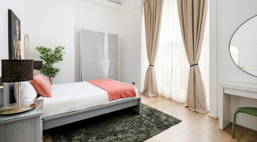 Photo of Queen Elizabeth II