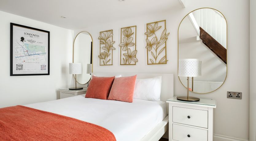 Photo of Queen Elizabeth II