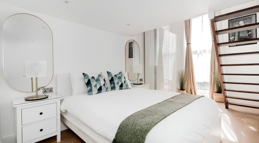 Photo of Queen Elizabeth II