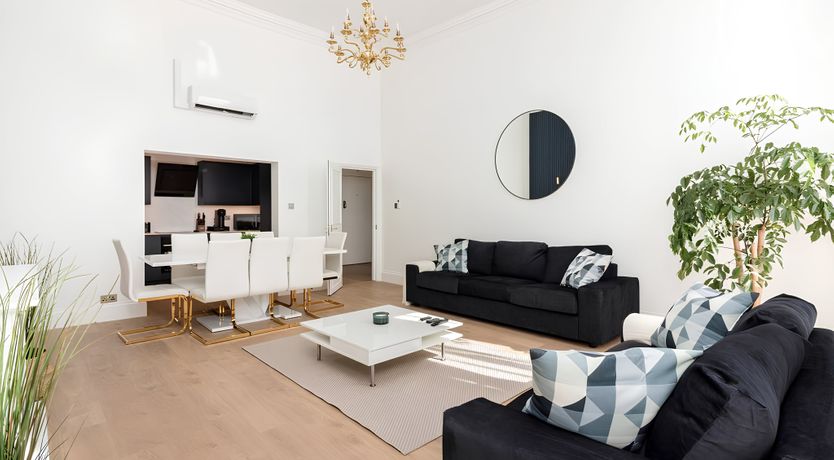 Photo of Queen Elizabeth II