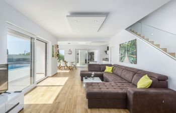 Cowshed Cottage Holiday Home