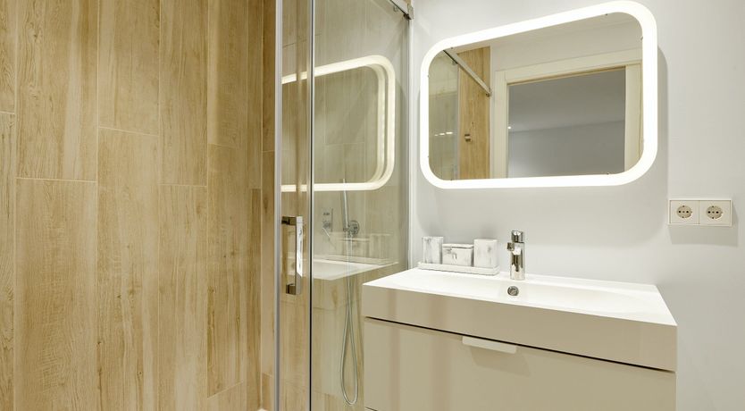 Photo of Pearly White