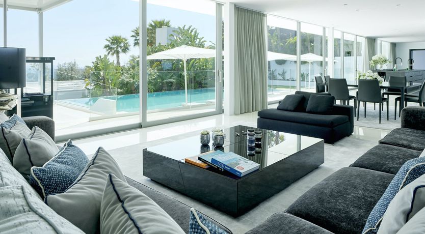 Photo of Pearly White