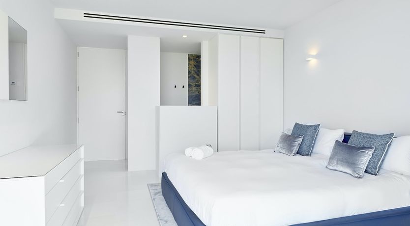 Photo of Pearly White