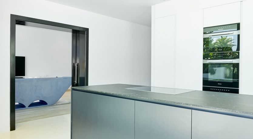 Photo of Pearly White