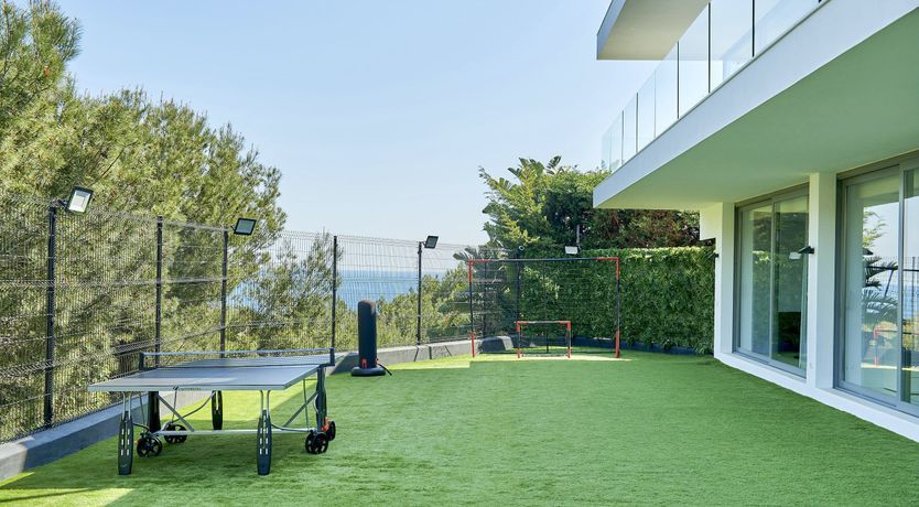 Photo of Pearly White