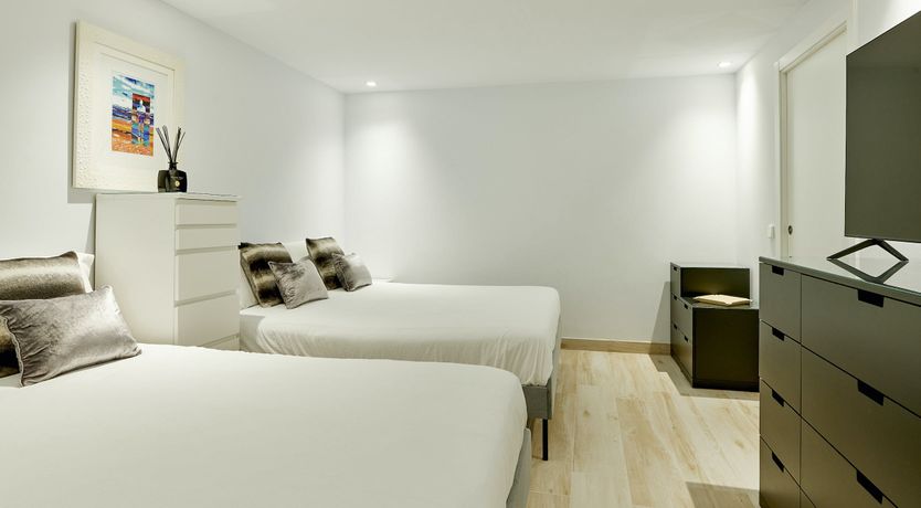 Photo of Pearly White