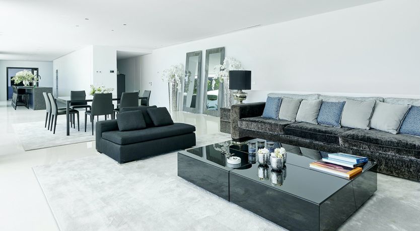 Photo of Pearly White