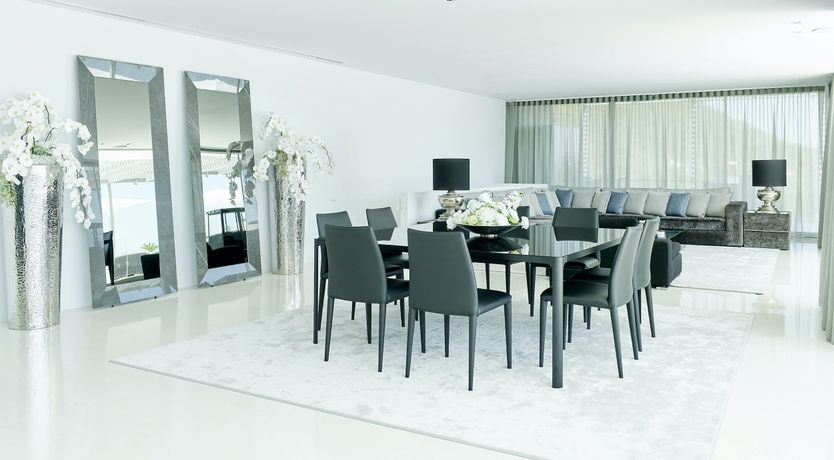 Photo of Pearly White