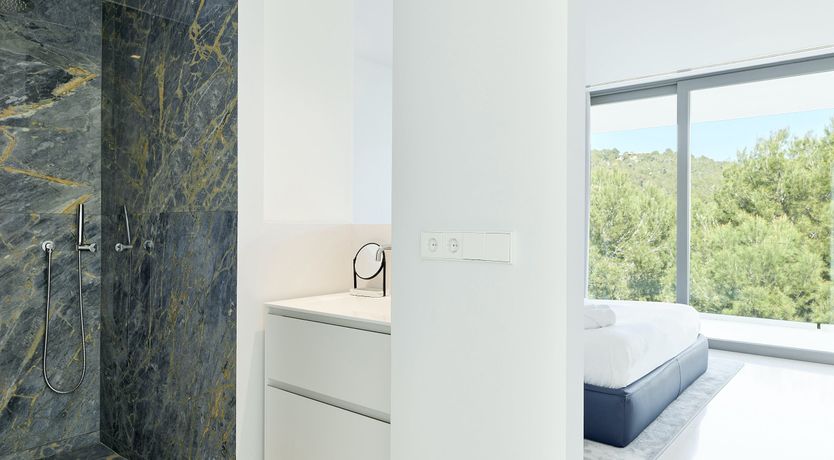 Photo of Pearly White