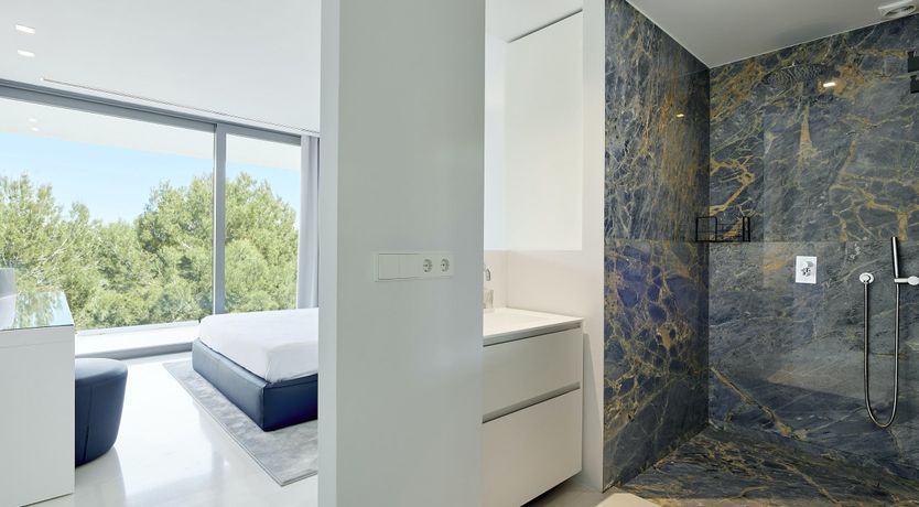 Photo of Pearly White