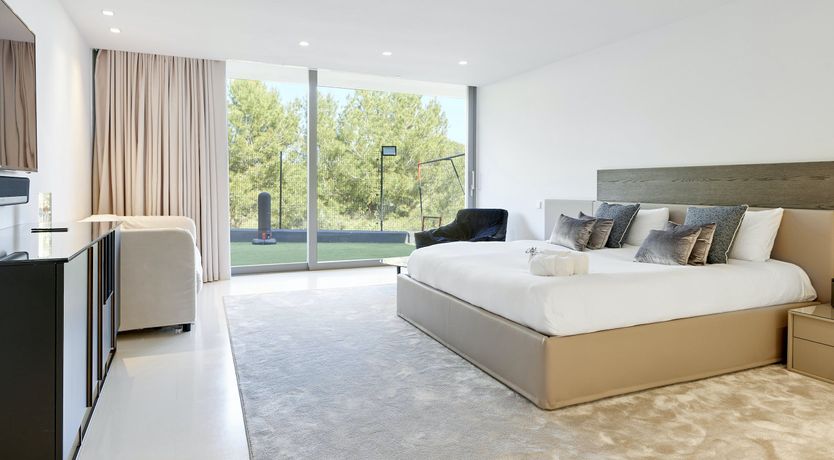 Photo of Pearly White