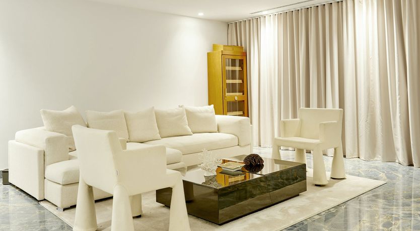 Photo of Pearly White