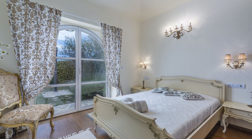 Photo of Sunshine Shimmer