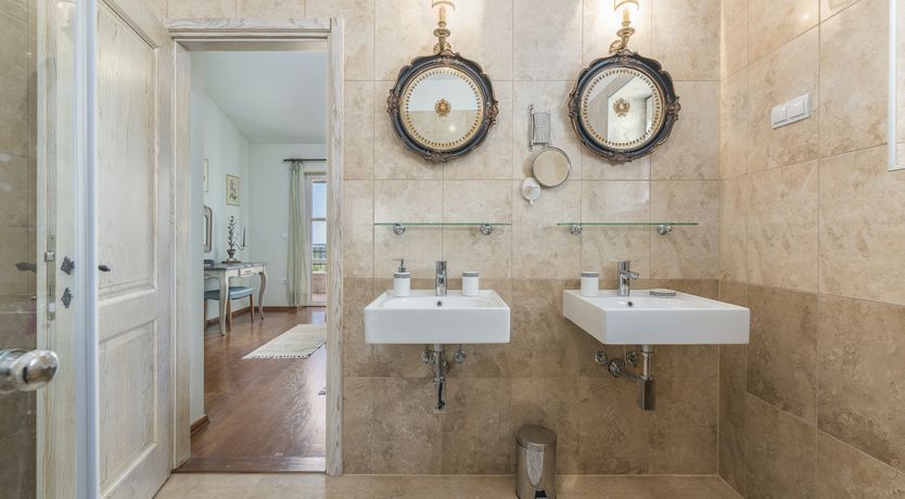 Photo of Sunshine Shimmer