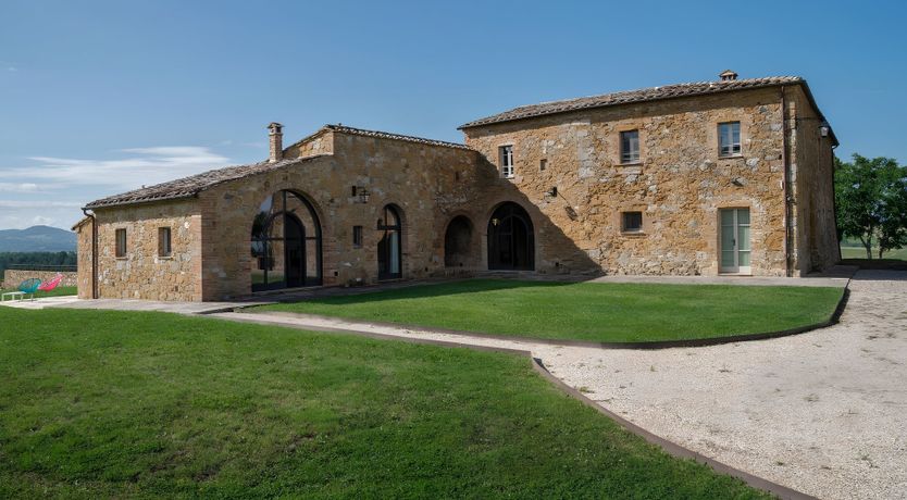 Photo of The White Vine