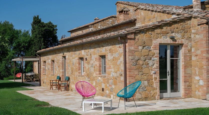 Photo of The White Vine