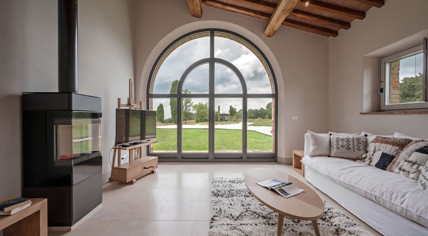 Photo of The White Vine