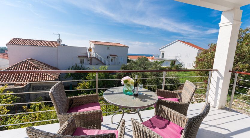 Photo of Plum & White