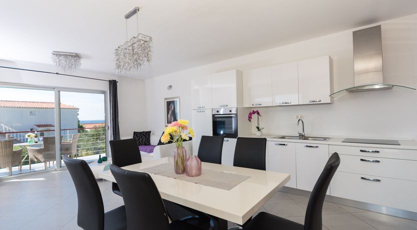 Photo of Plum & White