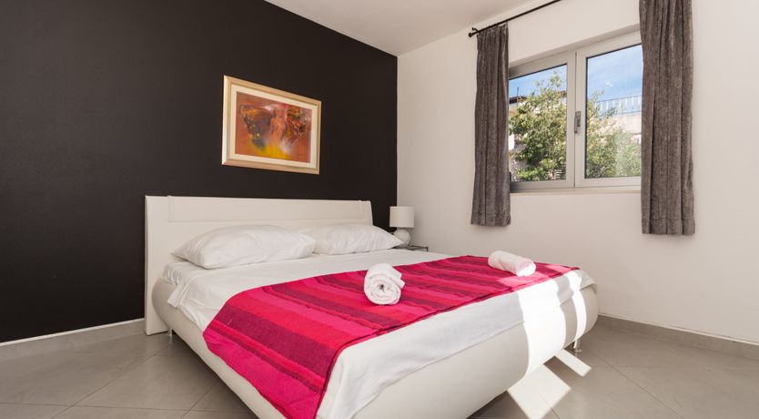 Photo of Plum & White