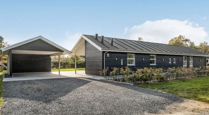 Photo of "Geri" - 700m from the sea