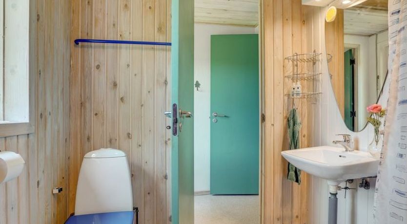 Photo of "Glum" - 300m from the sea