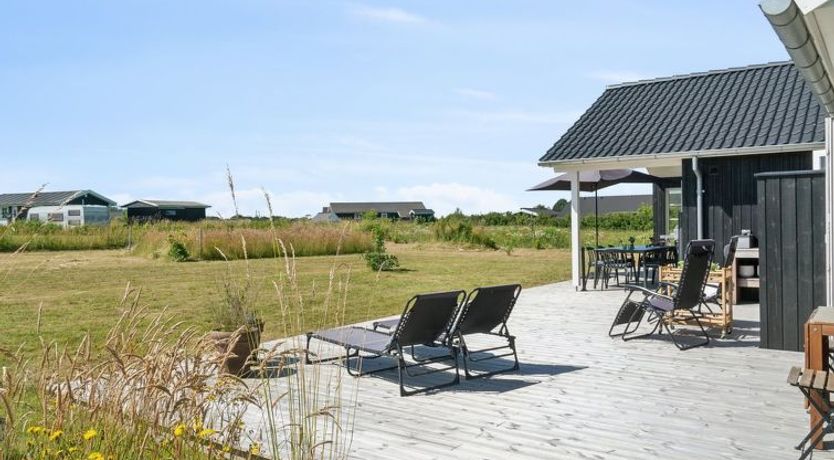 Photo of "Annerose" - 550m from the sea