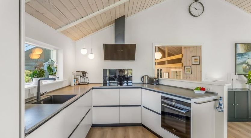 Photo of "Elna" - 400m from the sea