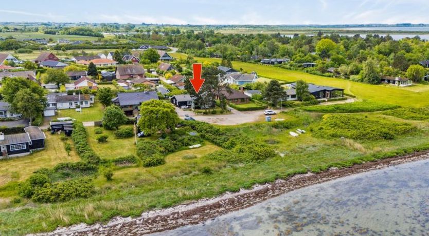 Photo of "Varma" - 25m from the sea