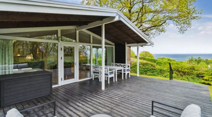 Photo of "Esben" - 350m from the sea