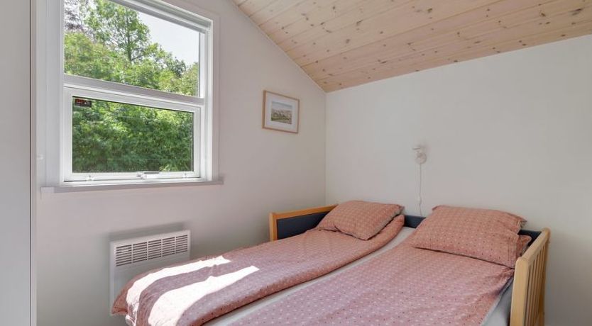 Photo of "Waltraud" - 500m from the sea