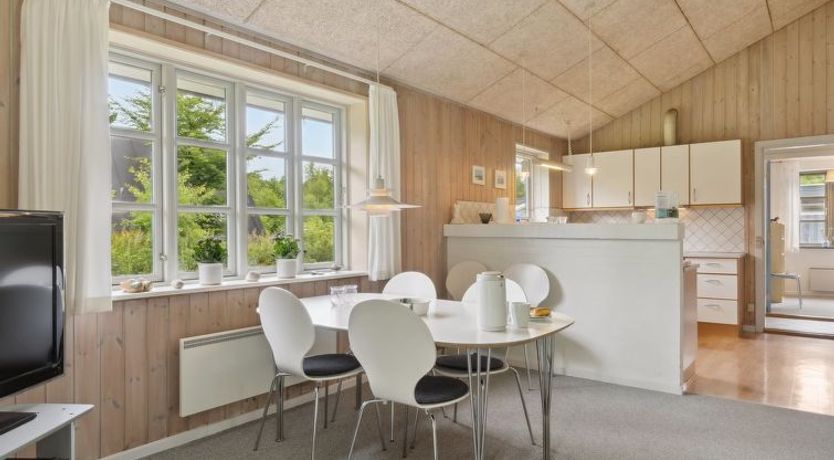 Photo of "Henny" - 1.5km from the sea