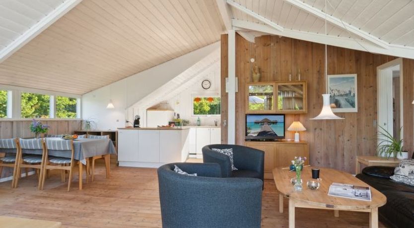 Photo of "Evamari" - 300m from the sea