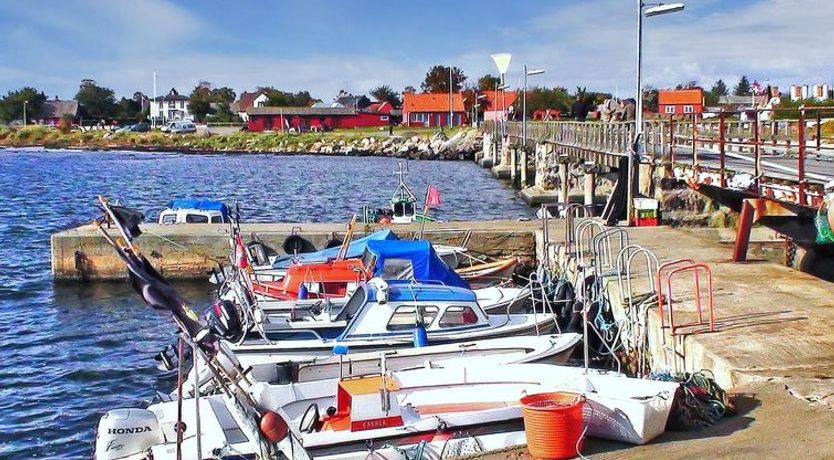 Photo of "Botolphus" - 20m from the sea