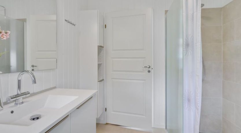 Photo of "Botolphus" - 20m from the sea