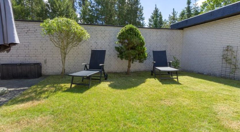 Photo of "Enya" - 600m from the sea